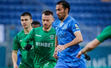 Отборите на Левски и Ботев Враца играят при резултат 0 0