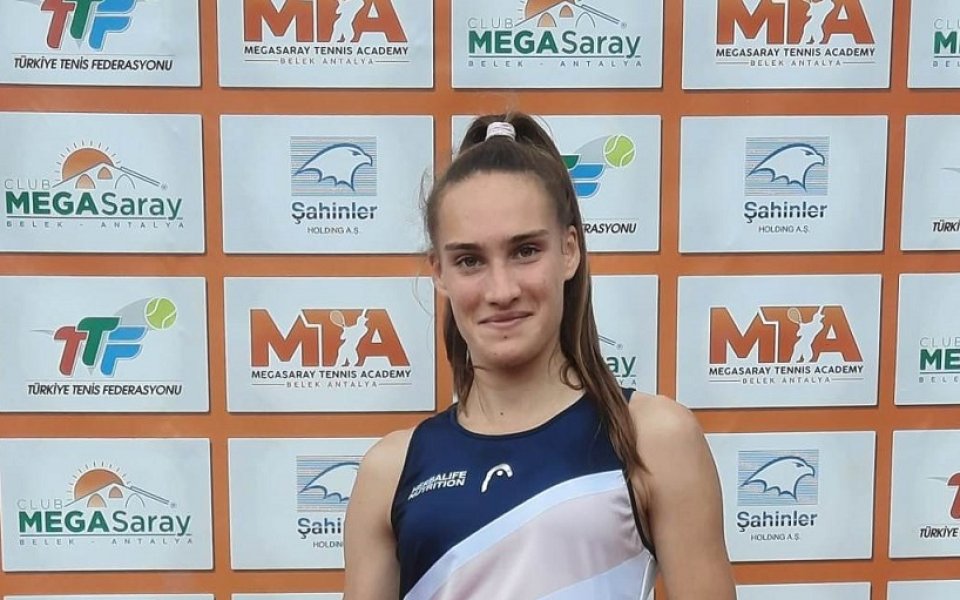 Глушкова и Енчева се класираха за втория кръг в Турция