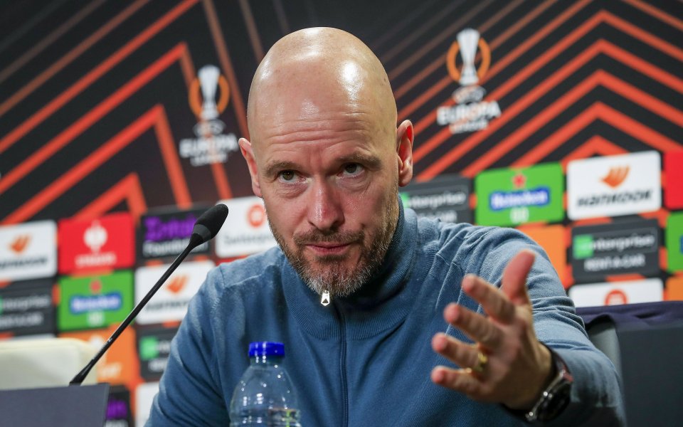 Мениджърът на Манчестър Юнайтед Ерик тен Хаг отхвърли възможността да