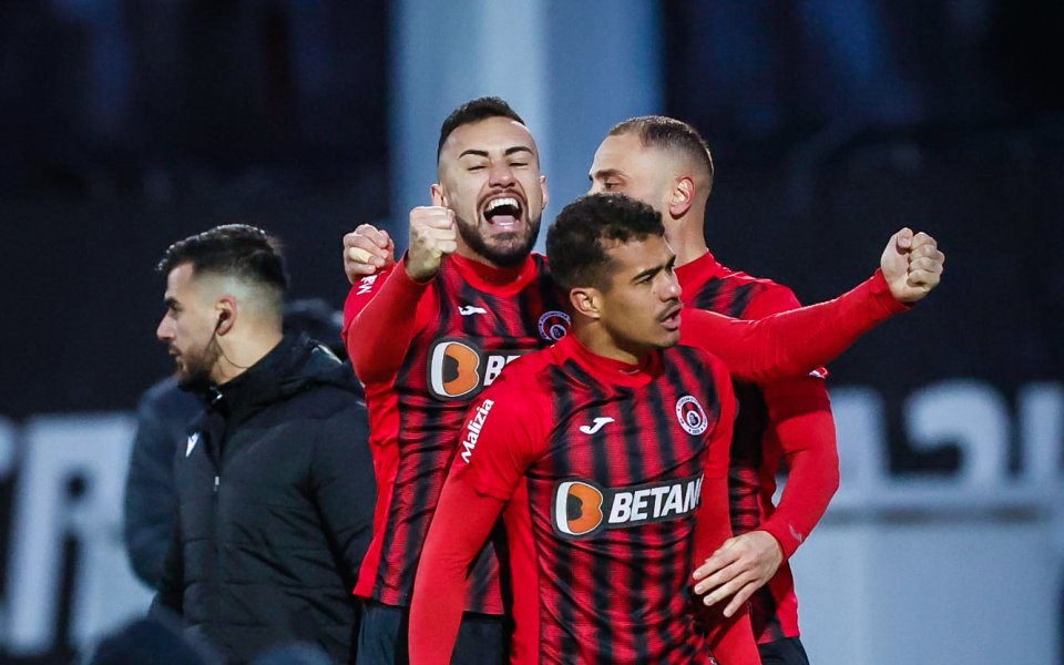 Отбелязалият победен гол за Локомотив София срещу Славия - Карлос
