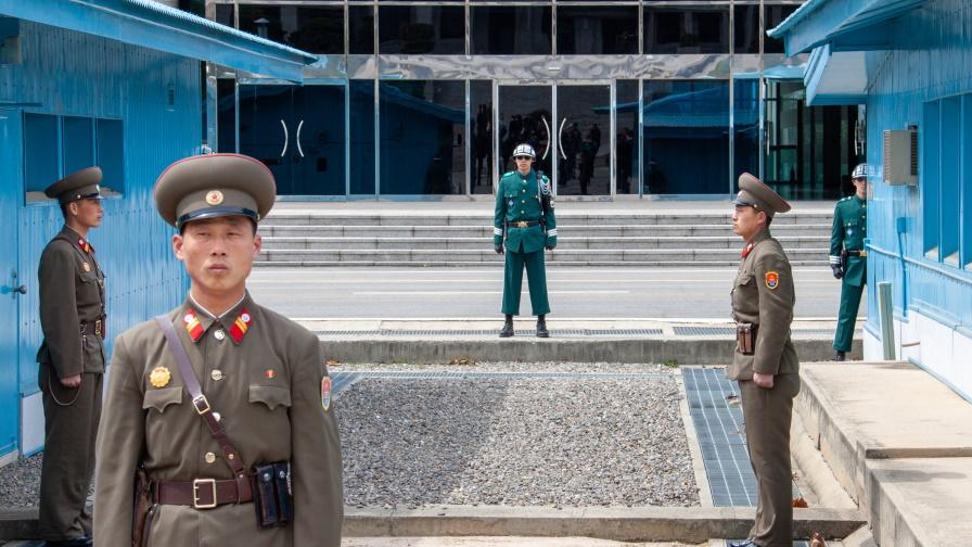 <p>Пхенян: 800 000 севернокорейци са готови да се бият срещу САЩ</p>