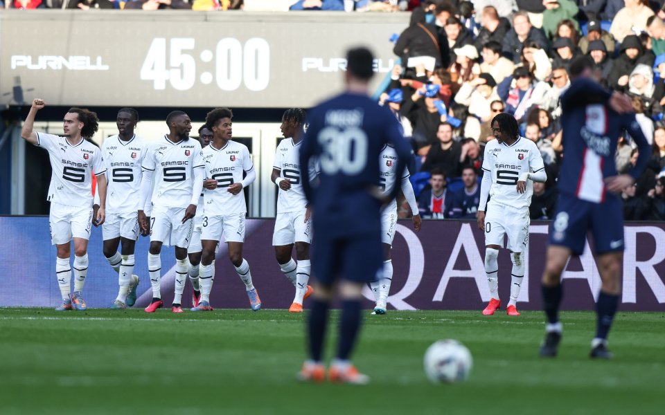 Френският шампион Пари Сен Жермен допусна шокиращо поражение с 0:2