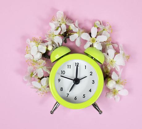 Пролетта носи повече слънце по дълги дни и… традиционната смяна