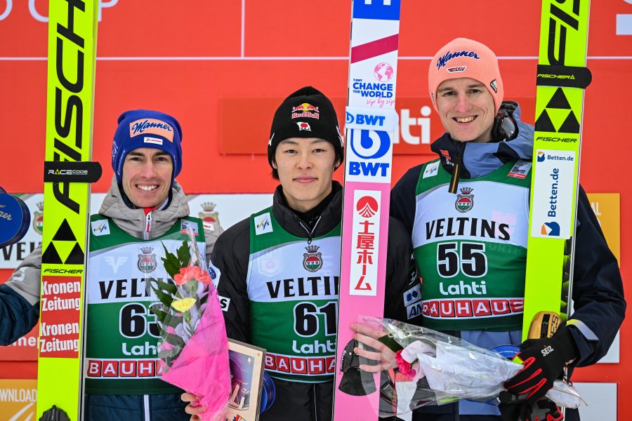 Рьою Кобаяши спечели състезаниетo по ски скок в Лахти1