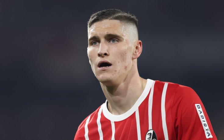 Унгарски национал реди трансфер в Лацио