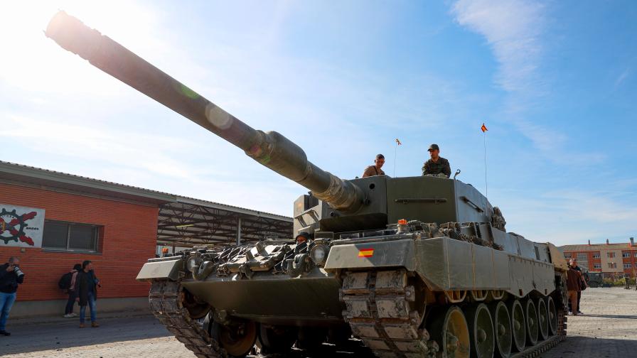 <p>Испания ще изпрати на Украйна първите шест танка &quot;Леопард&quot; след Великден</p>