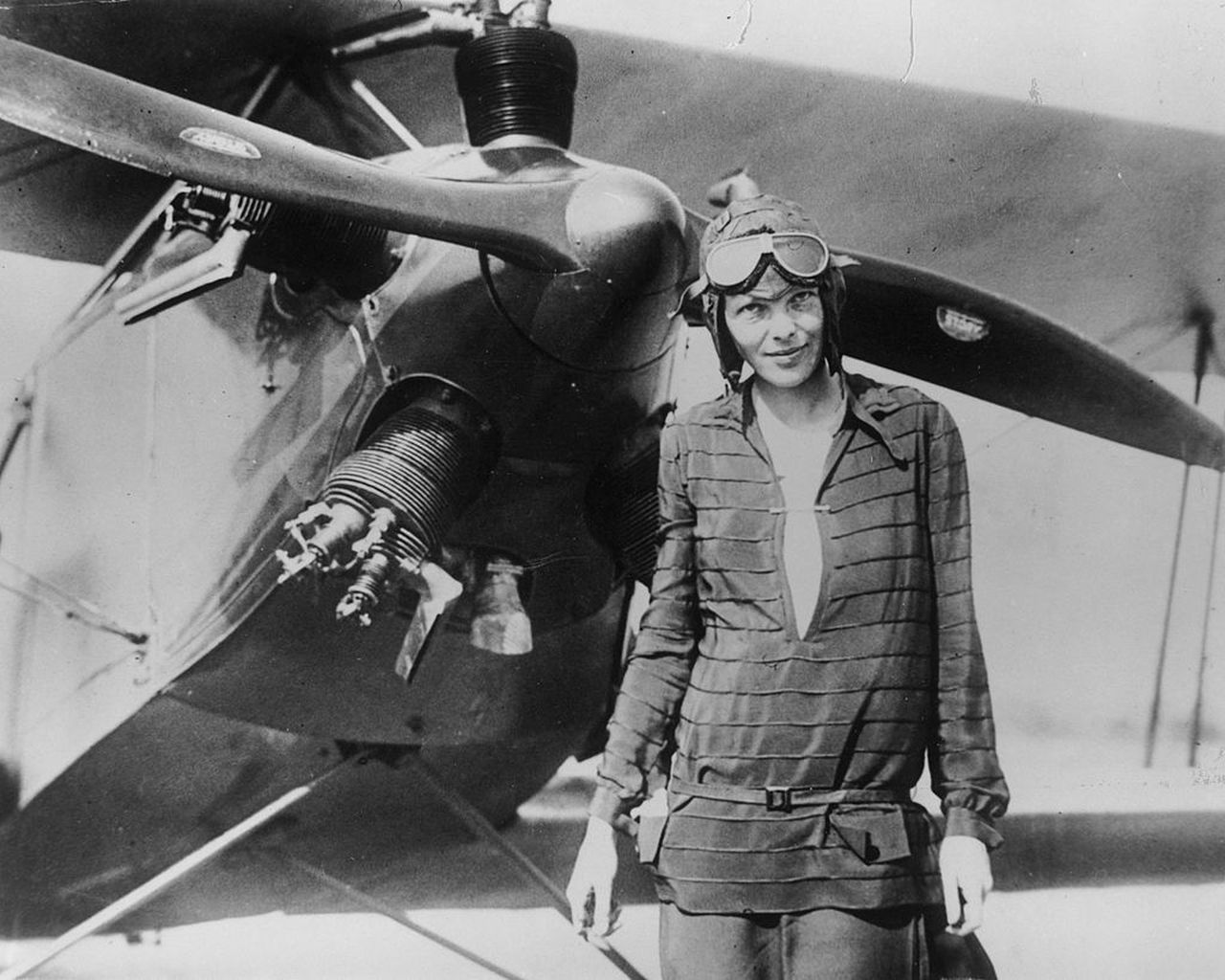 <p><strong>Амелия Еърхарт (1897&ndash;1937?)</strong></p>

<p>Изчезването през 1937 г. на самолета на Еърхарт над централната част на Тихия океан близо до остров Хауланд остава една от най-озадачаващите мистерии на авиацията. Тя е обявена за мъртва задочно две години по-късно.</p>
