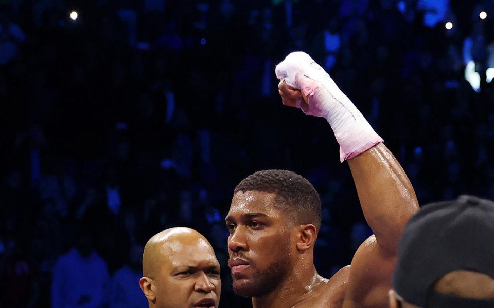 Антъни Джошуа ще се бие с Роберт Хелениус тази вечер