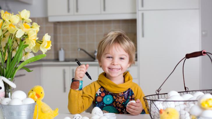 Как да направите безопасна великденска кошница за детето
