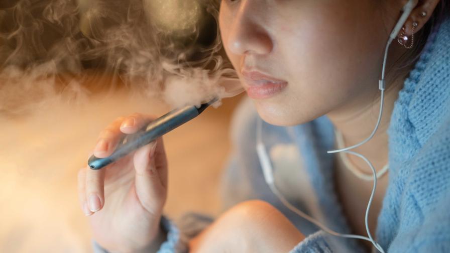 Ментоловите електронни цигари са по-вредни за белите дробове, сочи проучване