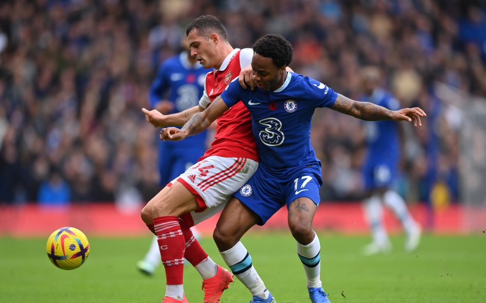 Домакинството на Арсенал срещу Челси бе отложено за 2 май