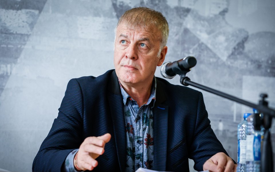 Собственикът на Левски Наско Сираков говори представянето в евротурнирите и