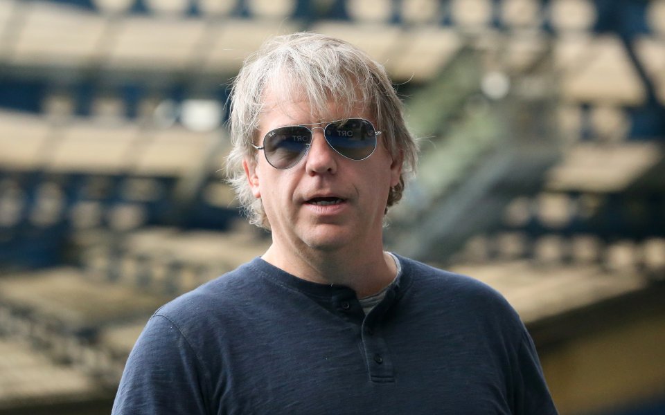 Гари Невил вярва, че новият собственик на Челси Тод Боули има