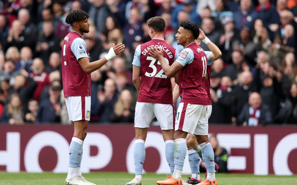 Астън Вила победи Нюкасъл с 3:0 в зрелищен двубой на