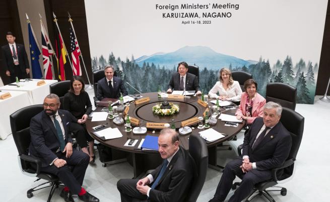 Г-7 се зарича да накара страните, помагащи на Русия за инвазията ѝ в Украйна, 
