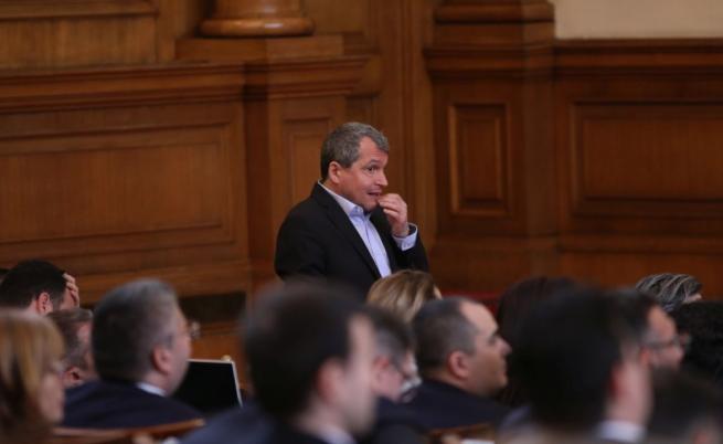 Тошко Йорданов: Отговорност на президента е забавянето или забързването на консултациите
