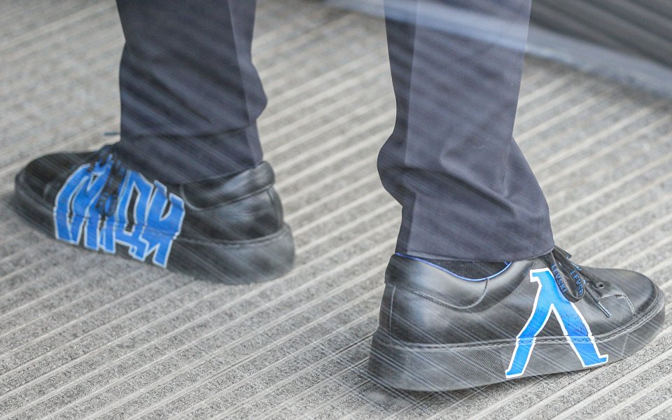 С уникални обувки се появи мажоритарният собственик на Левски -