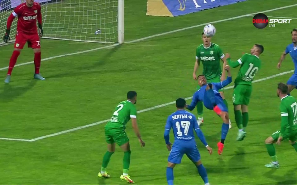 Играчите на Левски имаха сериозни претенции за дузпа в 33-ата