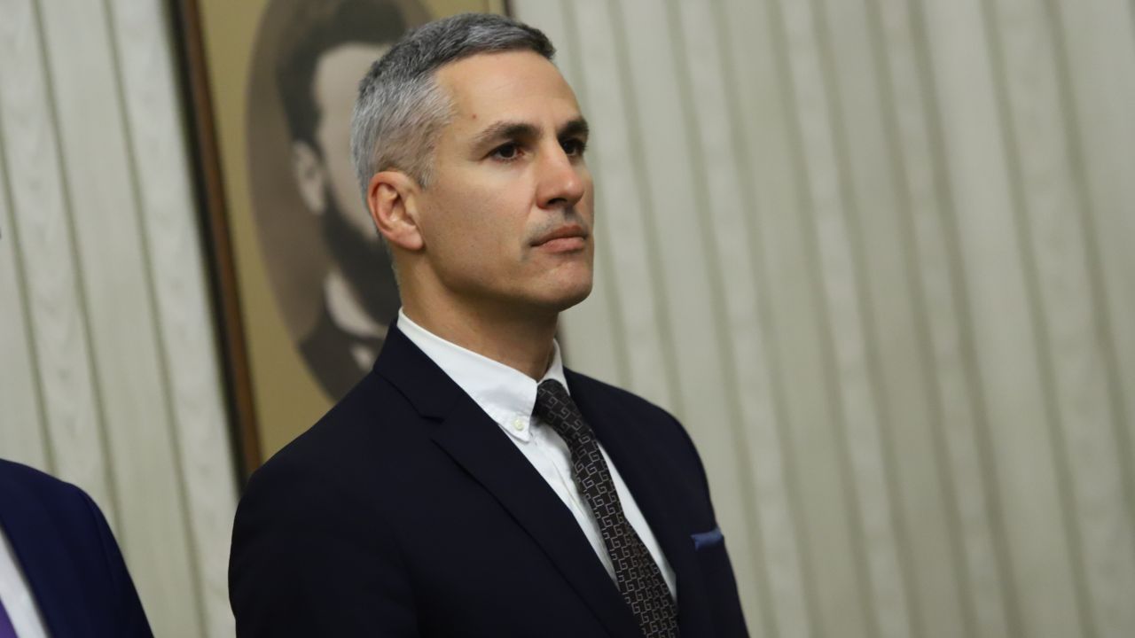 Кой е Андрей Гюров - предложеният за нов служебен премиер от президента
