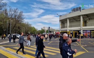 Три часа преди мача между Ботев Пловдив и Левски феновете