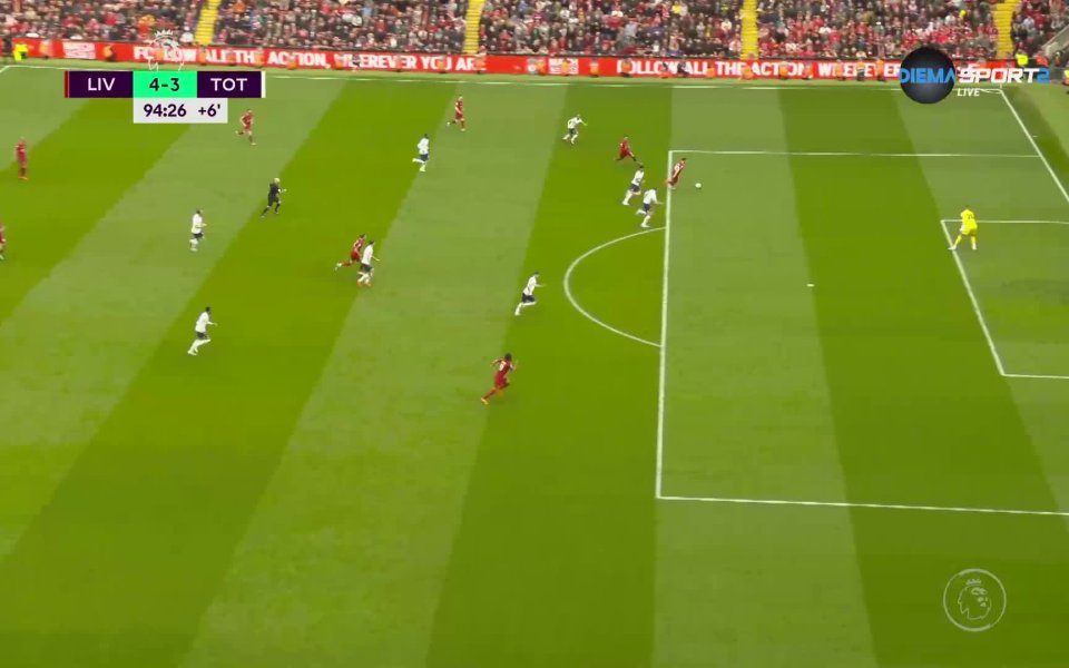 В 94-а минута Диого Жота се възползва от грешка на