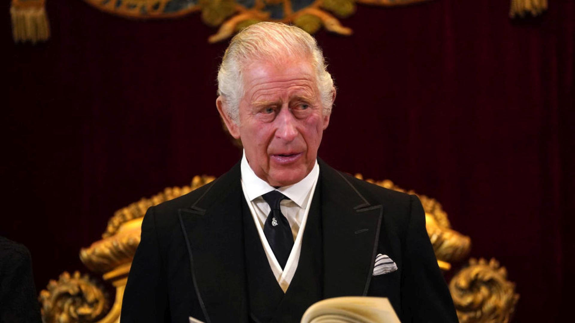 Светът винаги е изпитвал голямо любопитство за бляскавия живот на