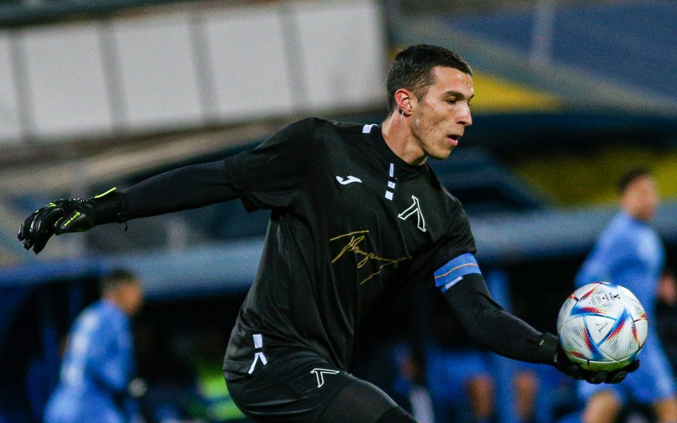 Капитанът на Левски - Пламен Андреев, използва профила си в