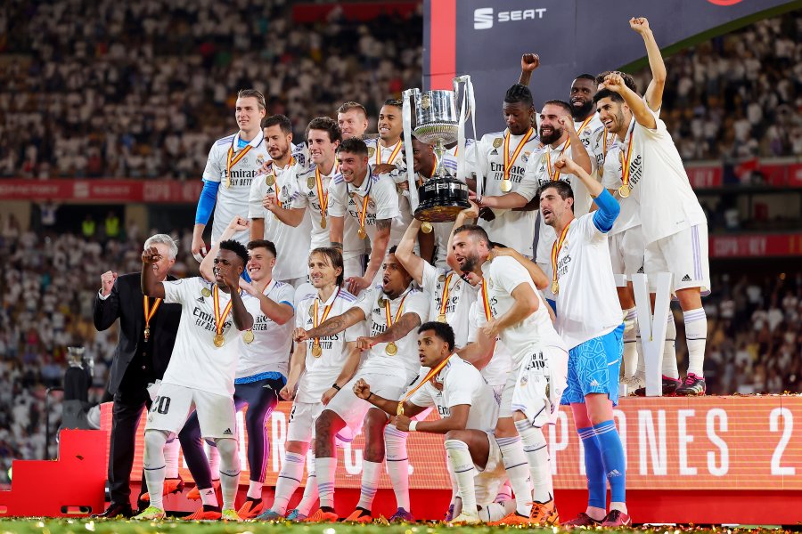 Награждаване на Реал Мадрид с трофея от Купата на Краля1