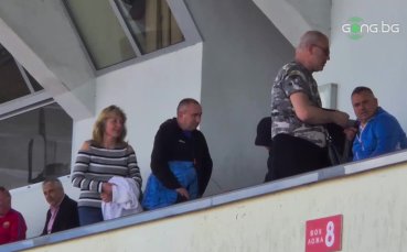 Бившият треньор на Левски Станимир Стоилов ще гледа на живо