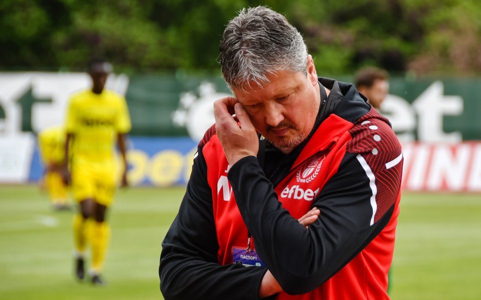 Любослав Пенев призна, че не е отправял поглед към класирането