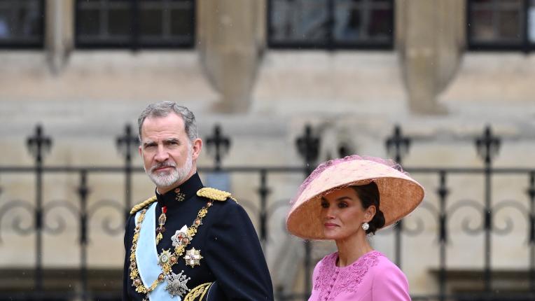 Испанският крал и кралица на коронацията на крал Чарлз Трети