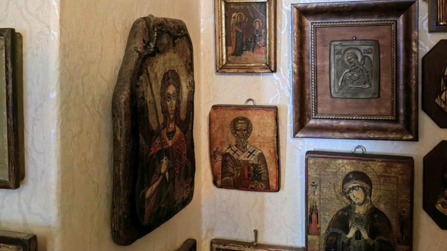 В дома на мъжа са открити множество ценни религиозни предмети