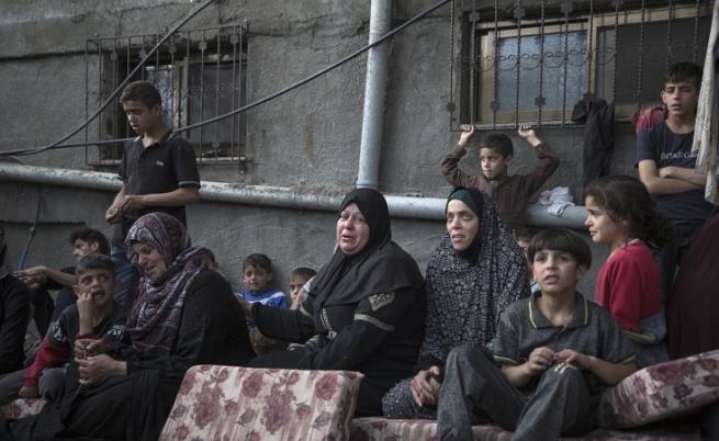 Хиляди бягат от Северна Газа, Израел даде нов срок на цивилните да се евакуират на юг