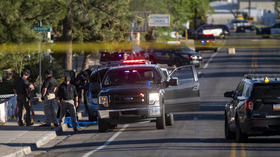 <p>Тийнейджър застреля трима души, преди да бъде убит от полицията в Ню Мексико&nbsp;(СНИМКИ)</p>