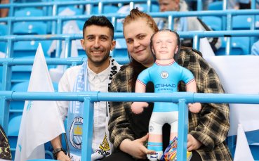 Надуваема кукла на нападателя на Манчестър Сити   Ерлинг Халанд