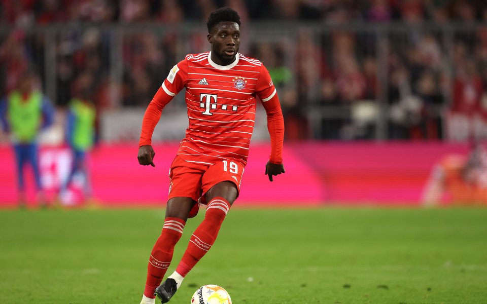 Защитникът на Байерн Мюнхен - Алфонсо Дейвис, се очаква да