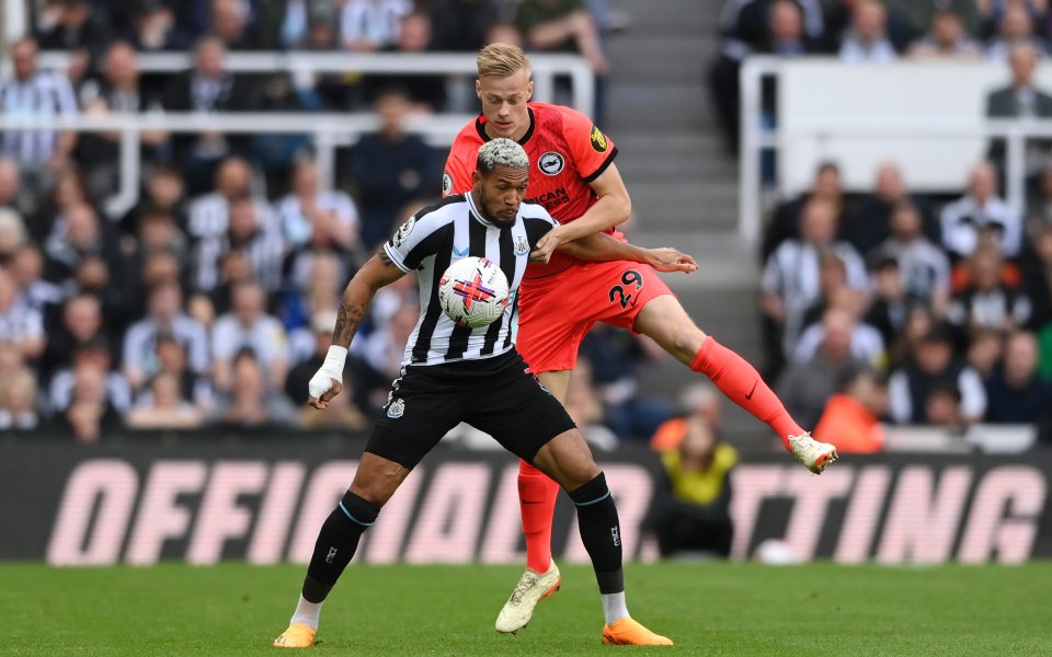 Нюкасъл - Брайтън