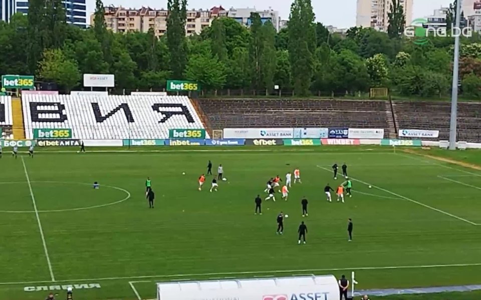 Отборите на Славия и Арда загряват преди важния сблъсък помежду