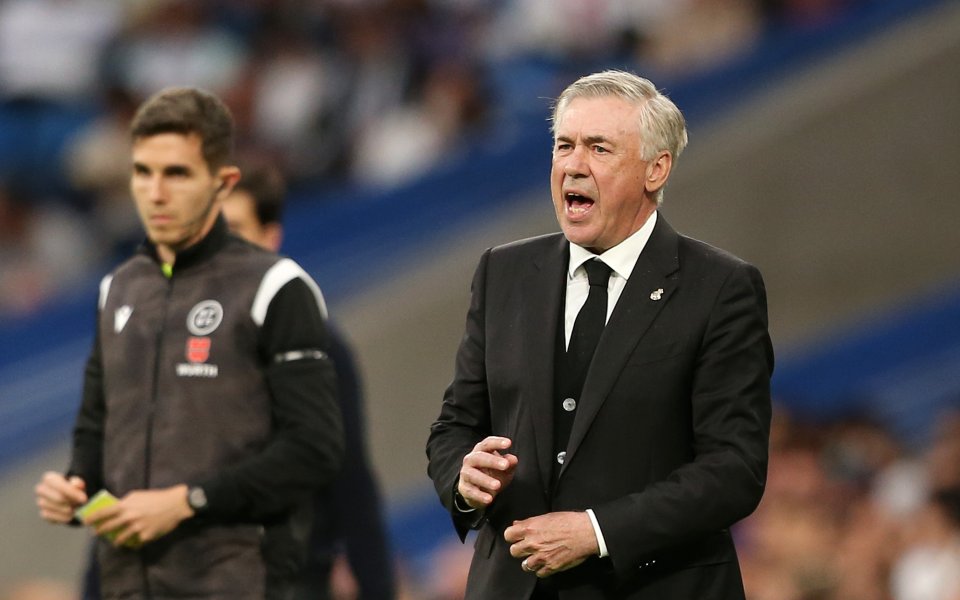 Защитникът на Ливърпул Андрю Робъртсън е попаднал в трансферните планове