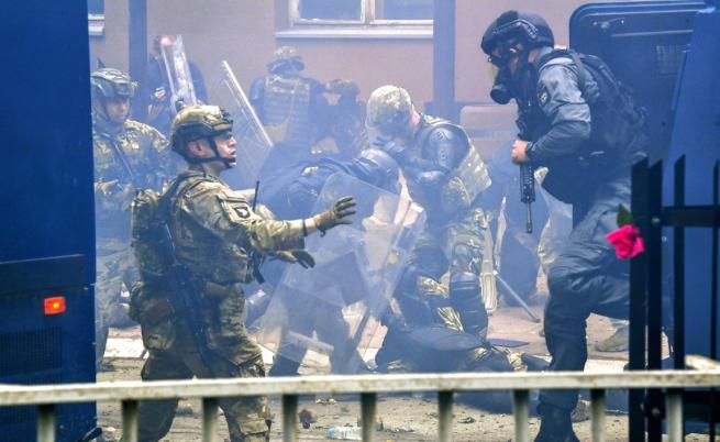 Напрежение в Косово: Полицай беше убит при стрелба