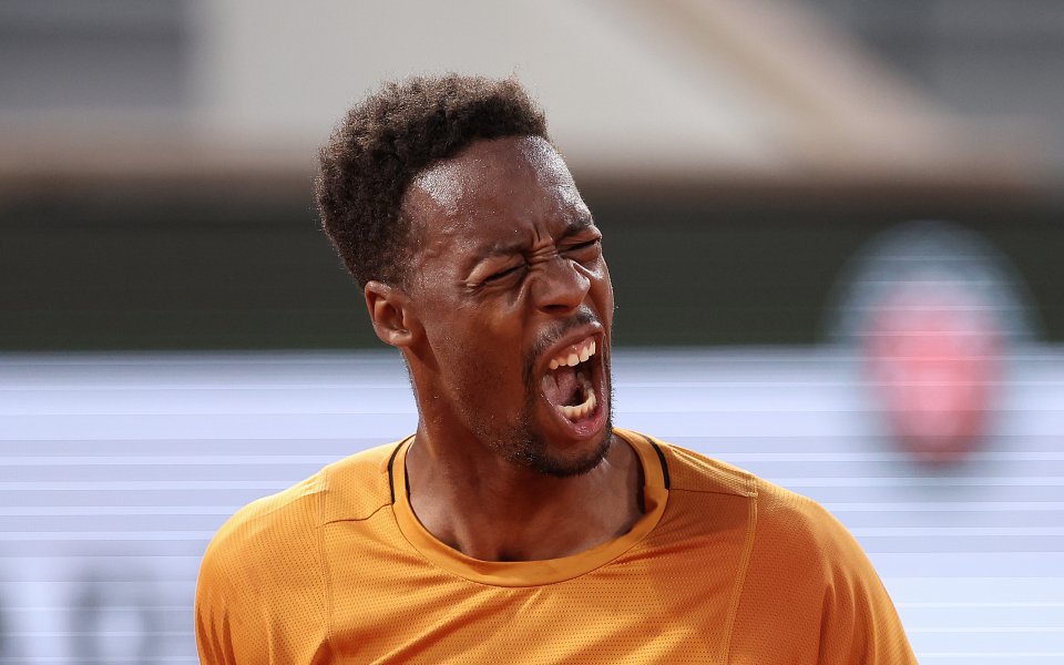 Gael Monfils emotionally collapsed on the court after coming back