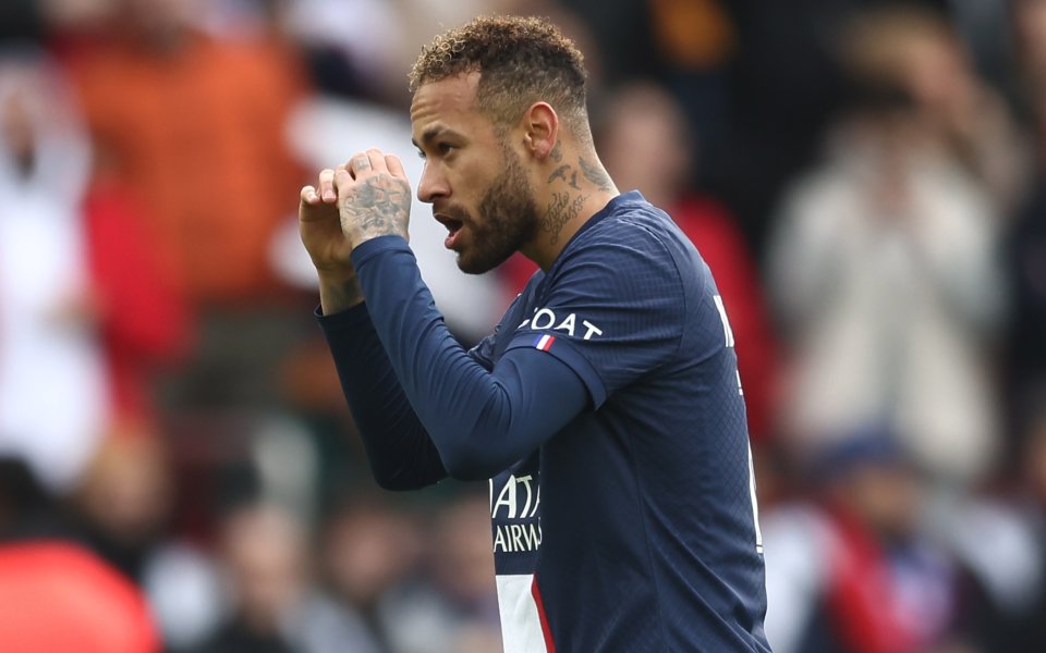 Нападателят на Пари Сен Жермен Неймар е отхвърлил оферта от