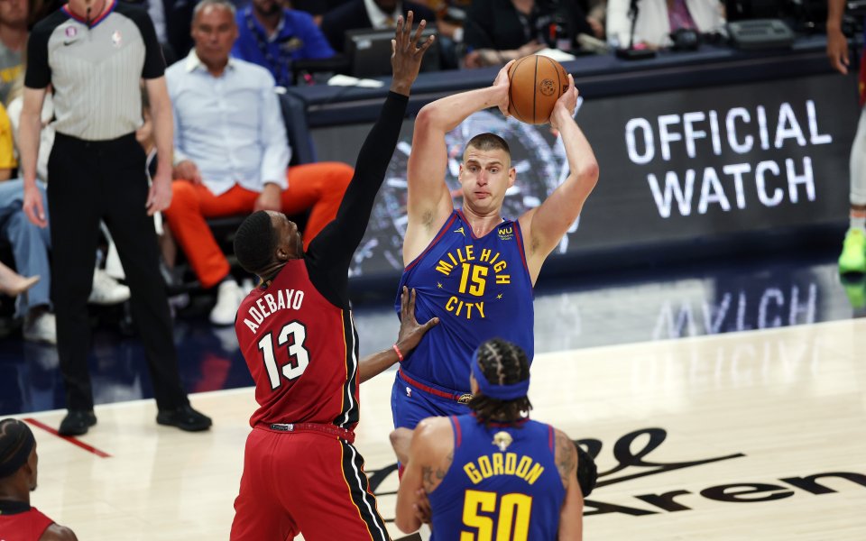 Денвър спечели първия мач от финалния плейоф за титлата в