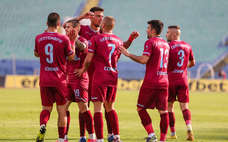 Изпадналият във Втора лита - Септември София, продължава своята предсезонна