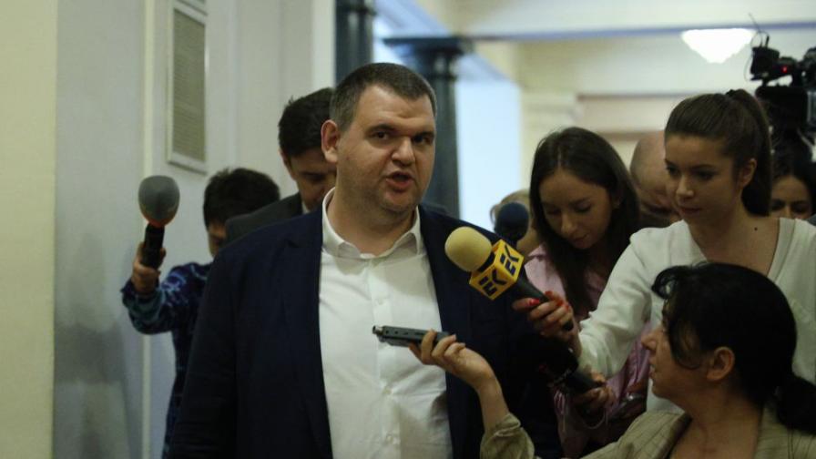 Скандал разтърсва ВСС: Като "лакардия" Делян Пеевски определи съдебната ни система