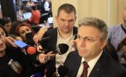 След разговор между Иванов, Карадайъ и Пеевски: Съгласие няма, ще продължим да спорим