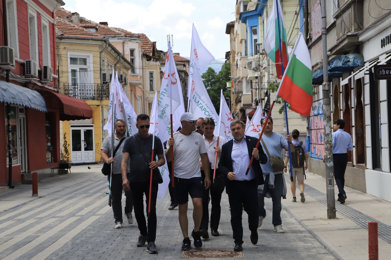 <p>Протести блокираха района на Народното събрание.</p>