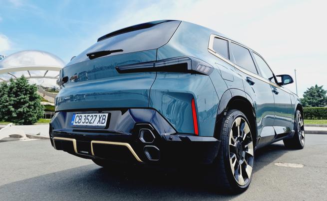  STOP&GO: Батерията е с потенциал 25,7 kWh (нето), която се зарежда за 4,25 ч на зарядно с мощ 7,4 kW. 