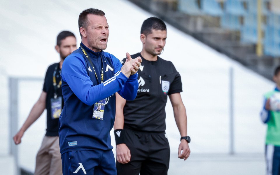 Помощниците на Елин Топузаков все още не са наясно дали