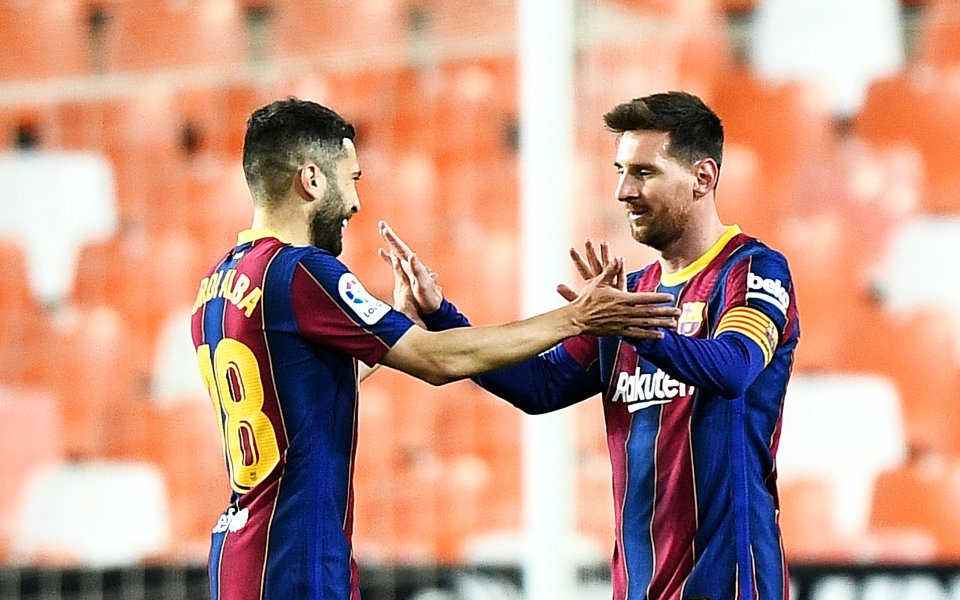 Испанският ляв бек Жорди Алба е започнал преговори с Интер